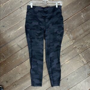 Lululemon Base Pace Black Camouflage 25” Leggings. Size 12. NWT
